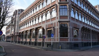 Straatfoto van het Berlagehuis Den Haag